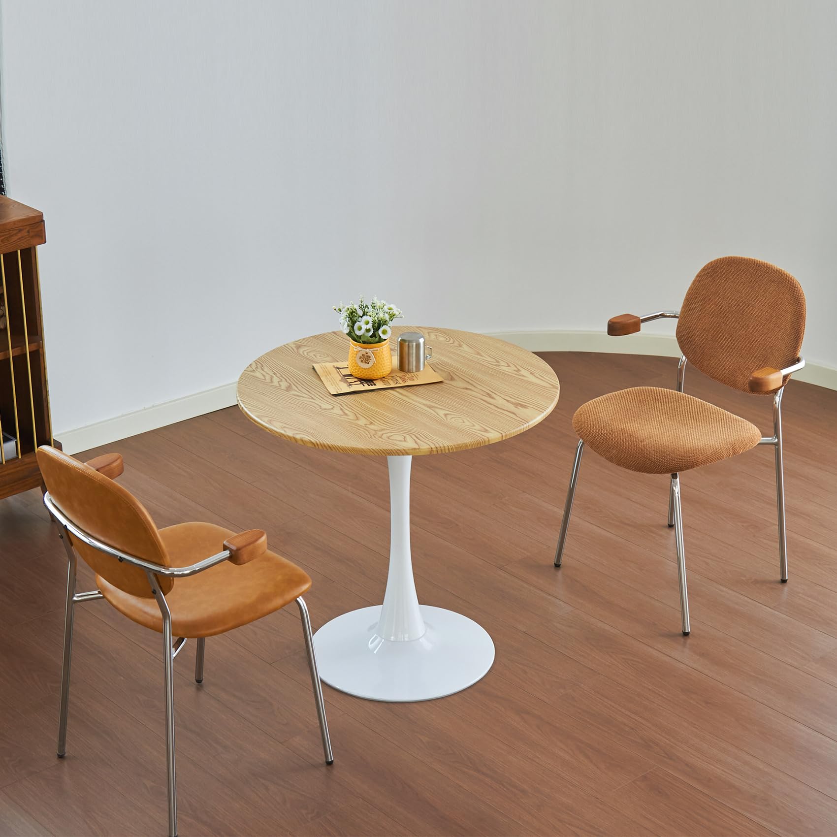 Hansweld Round Dining Table, 24" Circle Tulip Table with Thickened Tabletop & Metal Pedestal, Mid Century Modern Bistro Table for Kitchen, Small Places, Living Room, Cafe (Light Brown)