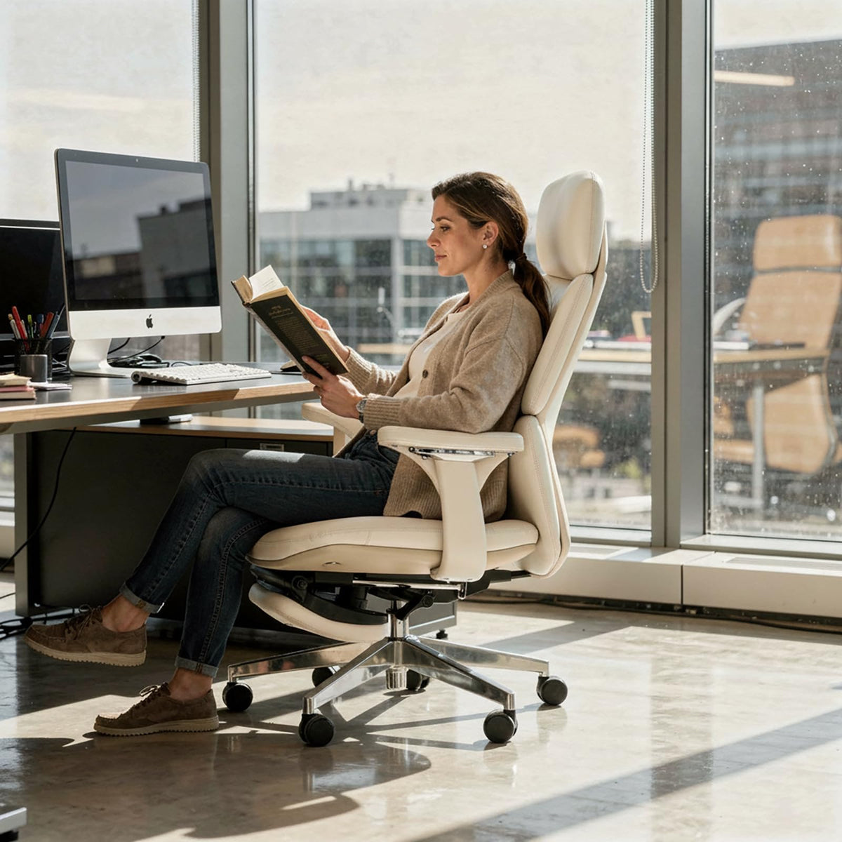 Genuine Leather Office Chair with Flexible Footrest, High Back Executive Office Chair with Lumbar Support, Adjustable Tilt Mechanism, Weight Capacity 400 lbs (White)