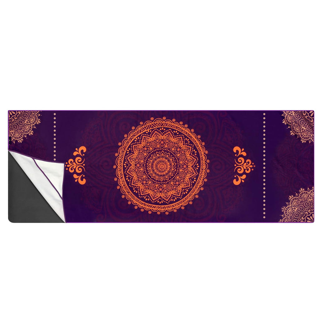 Non Slip Hot Yoga Towel, 100% Microfiber Non Slip Yoga Mat Towel for Hot Yoga, Pilates and Fitness, Exclusive Corner Pockets Design + Free Spray Bottle