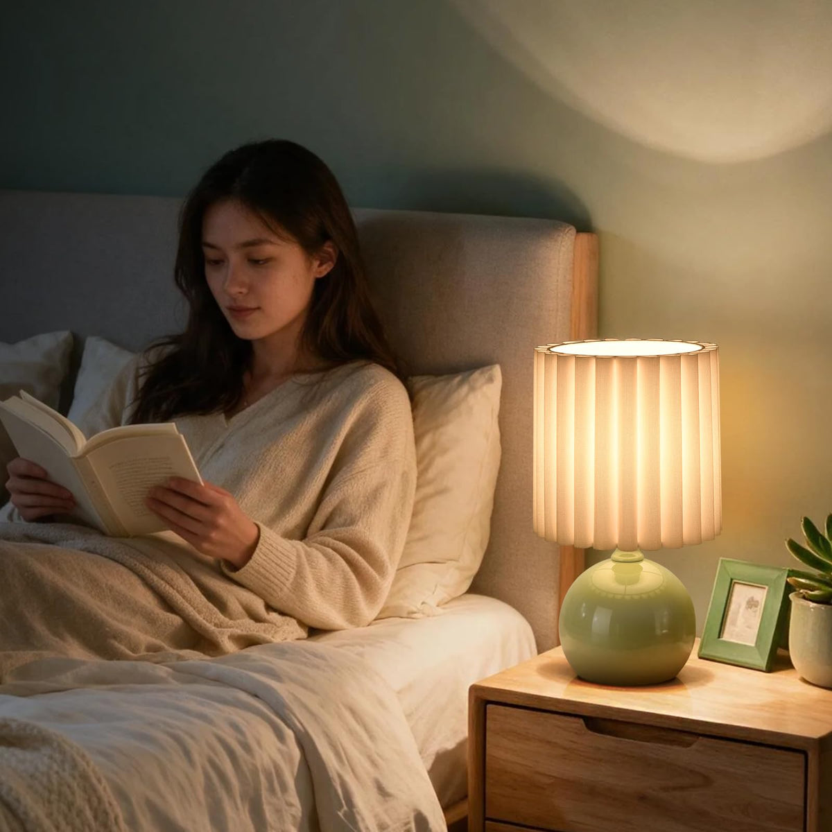 Green Small Table Lamp with Scalloped Linen Shade, Mini Green Table Lamp for Bedroom Nightstand, Cute Desk Night Light for Living Room, Bookshelf, Kitchen Counter, Kids Room, Office